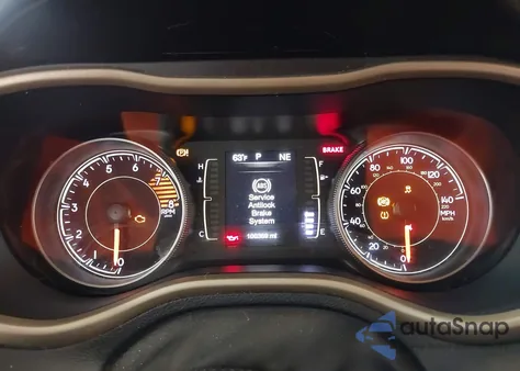 2017 Jeep Cherokee Latitude 4X4 from USA, damaged, VIN 1C4PJMCS4HW605762